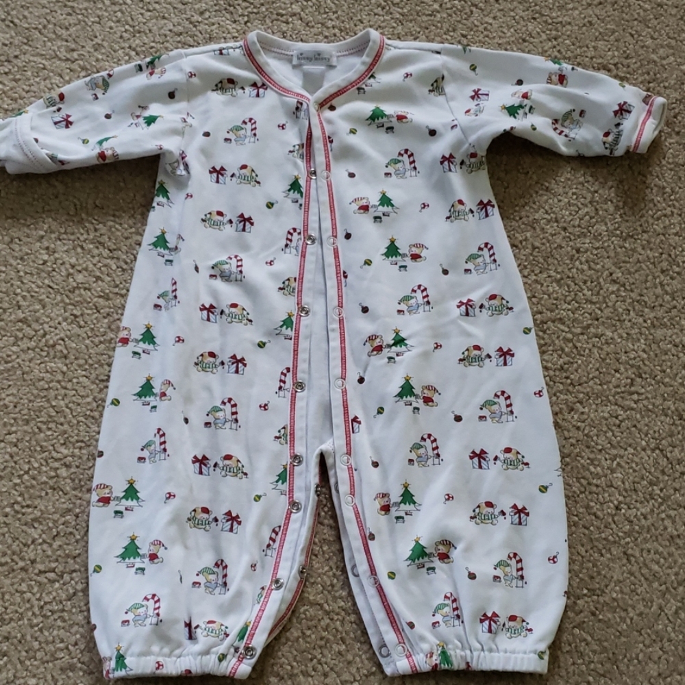 Kissy Kissy convertible gown/onesie